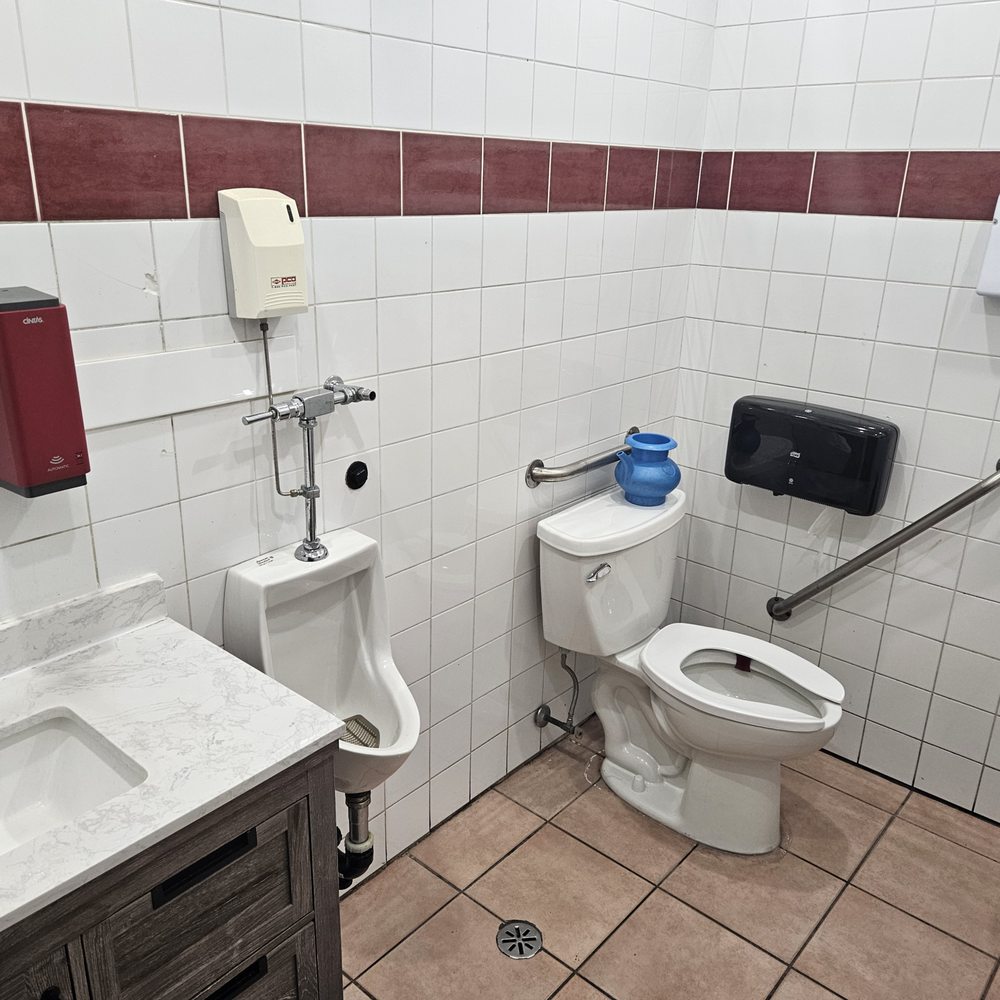 Lahore's Premium Kabab House - a public restroom - Pakistani Near Me - Markham, Ontario