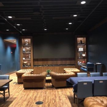 906 Cocktail and Cigar Lounge