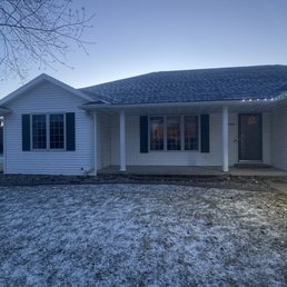 The lights above the door should be green and the entire left half of the house is out