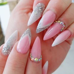 Savvy Nails