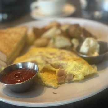 Caroline - Ham and cheddar omelette - Bakeries Near Me - Austin, Texas