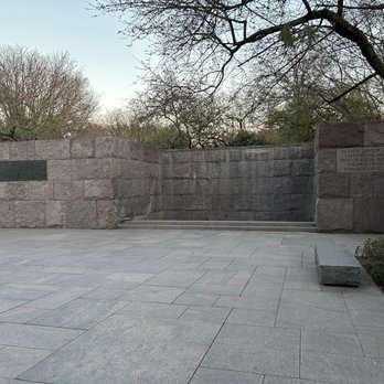 Franklin Delano Roosevelt Memorial - Landmarks & Historical Buildings Near Me - Washington, DC, District of Columbia