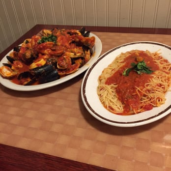 Rosie's Pizzeria - Pizza Near Me - Wappingers, New York