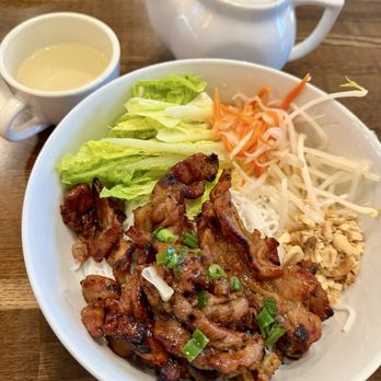 Trang Kitchen Vietnamese Cuisine - Bao bowl with grilled pork - yummmm - Vietnamese Near Me - Rocklin, California Trang Kitchen Vietnamese Cuisine - Bao bowl with grilled pork - yummmm - Vietnamese Near Me - Rocklin, California
