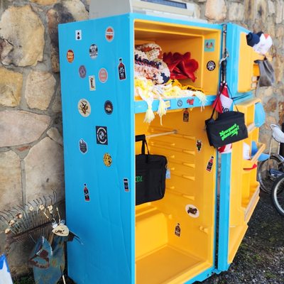 The Local Dive Retail by null