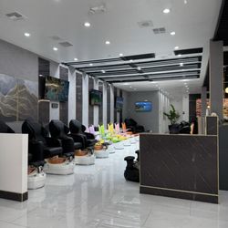 Nail Near Me - Adult & child pedicure stations