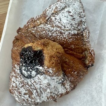 Arsicault Bakery - Blackberry Almond Hazelnut Croissant - Bakeries Near Me - San Francisco, California Arsicault Bakery - Blackberry Almond Hazelnut Croissant - Bakeries Near Me - San Francisco, California