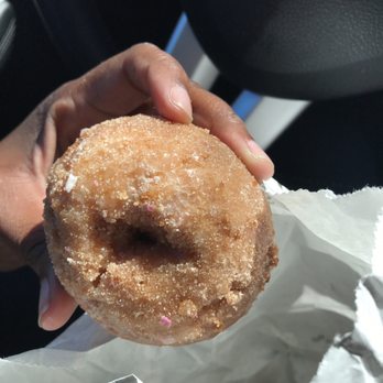 Donut Farm - Cinnamon sugar yummy and I'm not a vegan but these donuts are very good! - Donuts Near Me - Berkeley, California