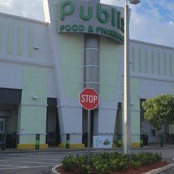 Publix Super Markets - Front of Publix