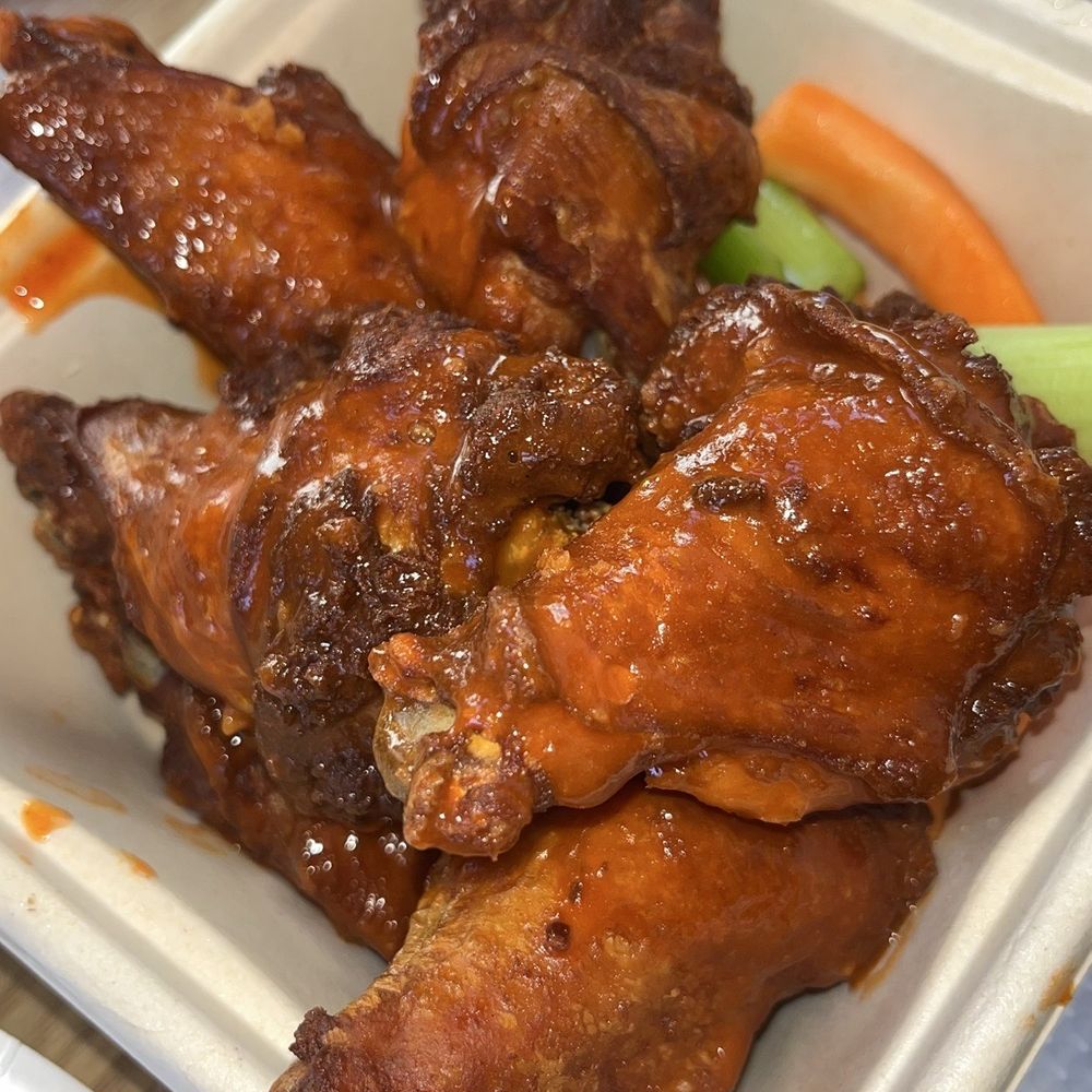 Odie's Pizza - Buffalo wings - Pizza Near Me - Oceanside, California