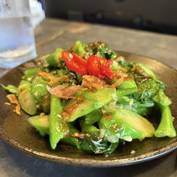 Chao - Gai lan stir fry - Asian Fusion Near Me - Honolulu, Hawaii