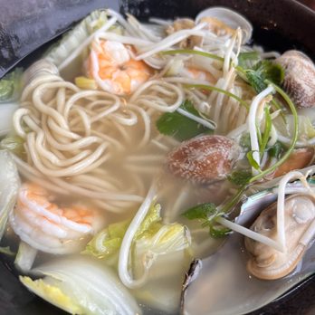 King Noodle House - Chicken broth with seafood - Chinese Near Me - Everett, Washington King Noodle House - Chicken broth with seafood - Chinese Near Me - Everett, Washington