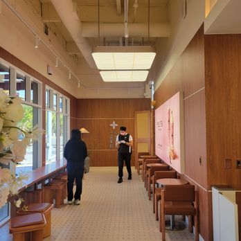 Molly Tea - Interior seating - Bubble Tea Near Me - Sunnyvale, California Molly Tea - Interior seating - Bubble Tea Near Me - Sunnyvale, California