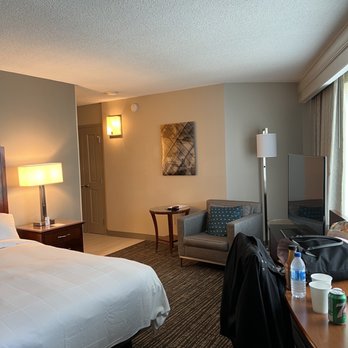 Marriott Downtown at CF Toronto Eaton Centre - Corner room - Hotels Near Me - Toronto, Ontario Marriott Downtown at CF Toronto Eaton Centre - Corner room - Hotels Near Me - Toronto, Ontario