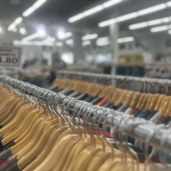 PUBLIC ESTRELLAS - Thrift Stores Near Me - Los Angeles, California PUBLIC ESTRELLAS - Thrift Stores Near Me - Los Angeles, California