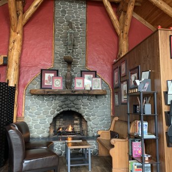 The Alchemy Lounge - Quaint seating nook - Lounges Near Me - Cannon Beach, Oregon The Alchemy Lounge - Quaint seating nook - Lounges Near Me - Cannon Beach, Oregon