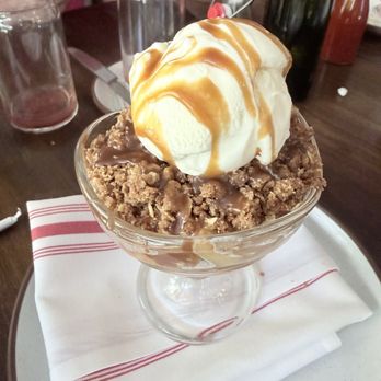 Yardbird - Apple Cobbler - Southern Near Me - Dallas, Texas Yardbird - Apple Cobbler - Southern Near Me - Dallas, Texas