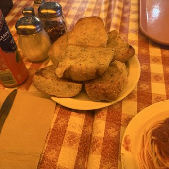Pinocchio Restaurant - Garlic bread - Italian Near Me - Burbank, California Pinocchio Restaurant - Garlic bread - Italian Near Me - Burbank, California