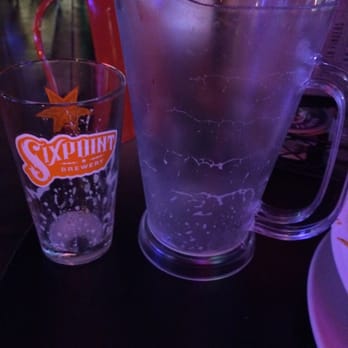 Break Bar - Empty lol - Pool Halls Near Me - Astoria, New York