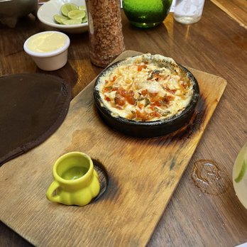 Pueblo Viejo - Queso Fundió - Mexican Near Me - Guanajuato, GUA Pueblo Viejo - Queso Fundió - Mexican Near Me - Guanajuato, GUA
