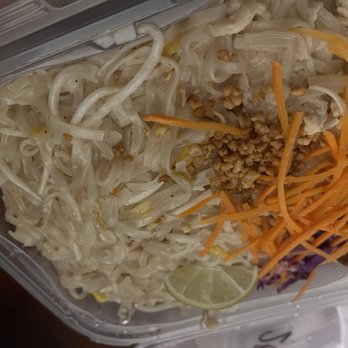 Bamboo Thai Cuisine - Pad thai - Thai Near Me - Seattle, Washington