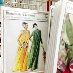 Fabric Mart - Hawaiian style patterns