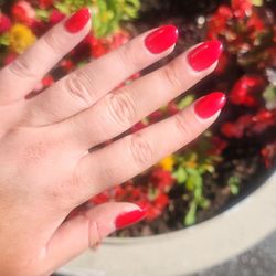 Luxe Nail Lounge - Red, round/oval, "natural" thickness, acrylic by Ryan
