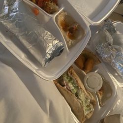 Yummy's Greek Restaurant - Yummy gyros!!