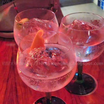 Ping Pong Gintonería - towards the front is "Tanqueray No.10, Fever-Tree Tonic, grapefruit twist", my favourite - Cocktail Bars Near Me - Hong Kong, HK Ping Pong Gintonería - towards the front is "Tanqueray No.10, Fever-Tree Tonic, grapefruit twist", my favourite - Cocktail Bars Near Me - Hong Kong, HK