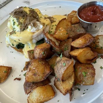 Middle Child - Lobster & Truffle Benny - Breakfast & Brunch Near Me - Las Vegas, Nevada Middle Child - Lobster & Truffle Benny - Breakfast & Brunch Near Me - Las Vegas, Nevada