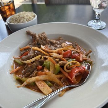 Basil Asian Bistro - Red Curry Lunch with Brown Rice - Szechuan Near Me - Wooster, Ohio