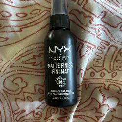 Ulta Beauty - Makeup finishing spray