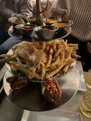 Lamar's Sporting Club by null