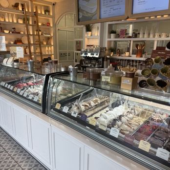 Bacio di Latte - Ice Cream & Frozen Yogurt Near Me - Etiwanda, California
