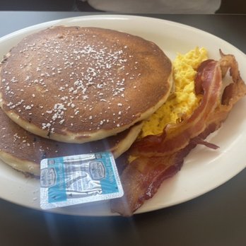 Eggs Up Grill - 3 Deuces - Breakfast & Brunch Near Me - Apex, North Carolina