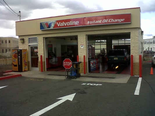 Valvoline Instant Oil Change Main Street Waltham Ma VALVOLINE INSTANT OIL CHANGE - Updated June 2025 - 15 Photos & 47