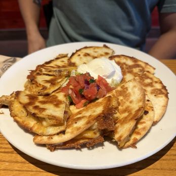 Chili's - Chicken, bacon, ranch quesadilla - American Near Me - Kapolei, Hawaii Chili's - Chicken, bacon, ranch quesadilla - American Near Me - Kapolei, Hawaii