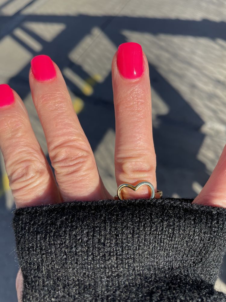 Fresh Nail Lounge & Spa