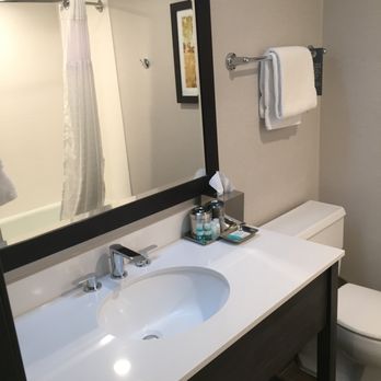 Riverhouse Lodge - 3. Bath room- WashBasin Countertop, toilet - Hotels Near Me - Bend, Oregon Riverhouse Lodge - 3. Bath room- WashBasin Countertop, toilet - Hotels Near Me - Bend, Oregon