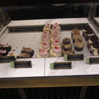 Harrods Food Hall - cupcakes from their roastery and bake hall - Cheese Shops Near Me - London, XGL Harrods Food Hall - cupcakes from their roastery and bake hall - Cheese Shops Near Me - London, XGL