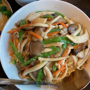 Han Palace - Mushroom pan fried noodles. - Dim Sum Near Me - McLean, Virginia Han Palace - Mushroom pan fried noodles. - Dim Sum Near Me - McLean, Virginia