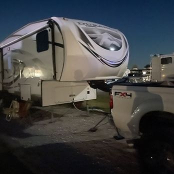 Whitesboro RV Resort - Cool fall night - RV Parks Near Me - Whitesboro, Texas