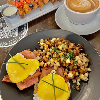 Blu Jam Cafe - Blu Jam Benedict, Crunchy French Toast, Latte (IG: eatingwithkreng) - Breakfast & Brunch Near Me - Los Angeles, California Blu Jam Cafe - Blu Jam Benedict, Crunchy French Toast, Latte (IG: eatingwithkreng) - Breakfast & Brunch Near Me - Los Angeles, California