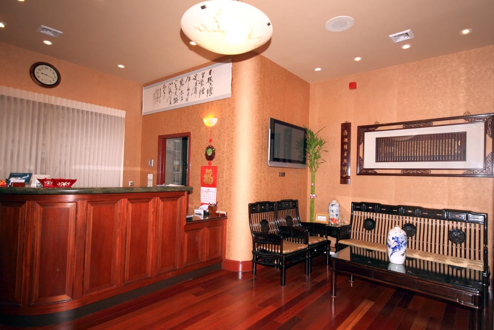 Beijing Tong Ren Tang Ming Qi Clinic fotoğrafı - New York, NY, ABD. Front Desk. Lobby