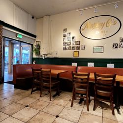 Marley G’s pizzeria - Inside partial view