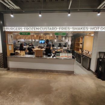 Shake Shack Hoboken - Counter - Burgers Near Me - Hoboken, New Jersey