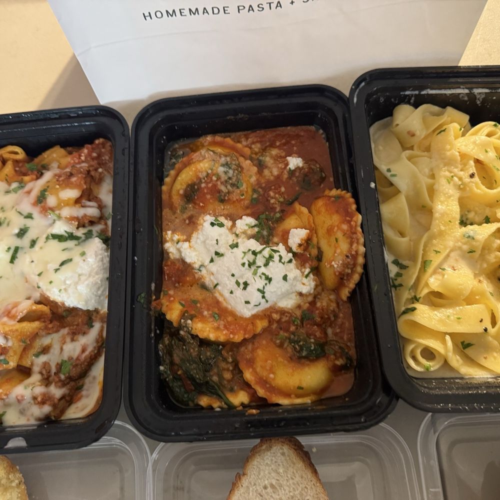 Pasta Love - Rigatoni, Ravioli, Alfredo Fettuccinni - Pasta Shops Near Me - Phoenix, Arizona Pasta Love - Rigatoni, Ravioli, Alfredo Fettuccinni - Pasta Shops Near Me - Phoenix, Arizona