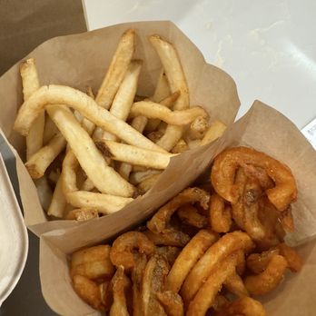Goldburger - Fries - Burgers Near Me - Los Angeles, California