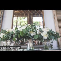 Bouquets for bride & bridesmaids