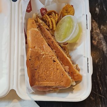 Cuban Shack - Steak sanduíche - Cuban Near Me - Brooklyn, New York